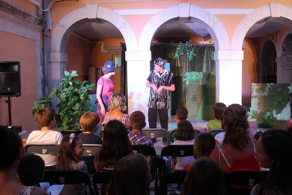 Predstava za djecu  Lara u svijetu životinja  27.06.2017  4