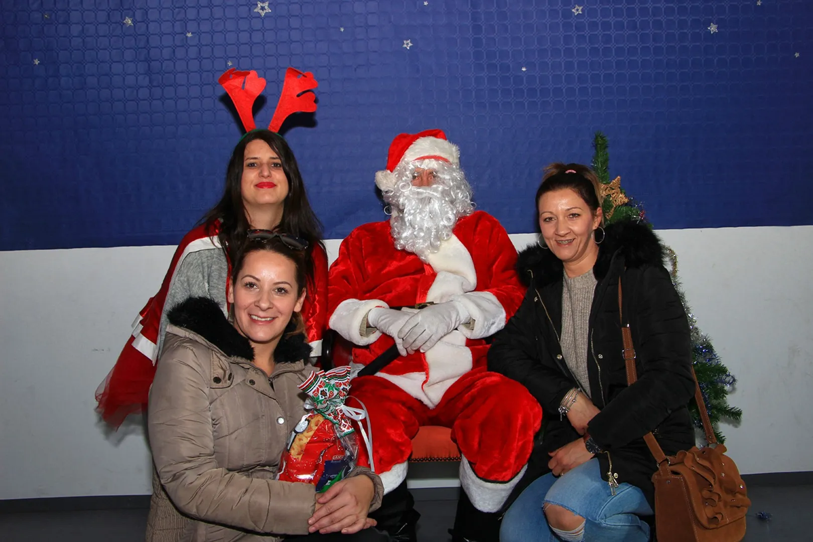 Djedica razveselio i male Betinjane!