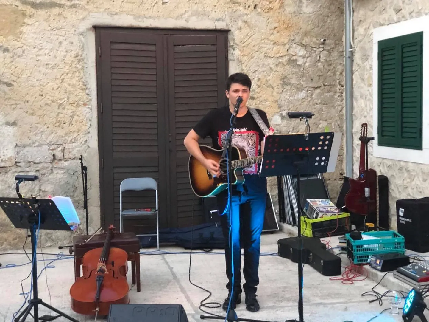 60 GODINA THE BEATLESA UZ NINU I ANTONIA PERINU!