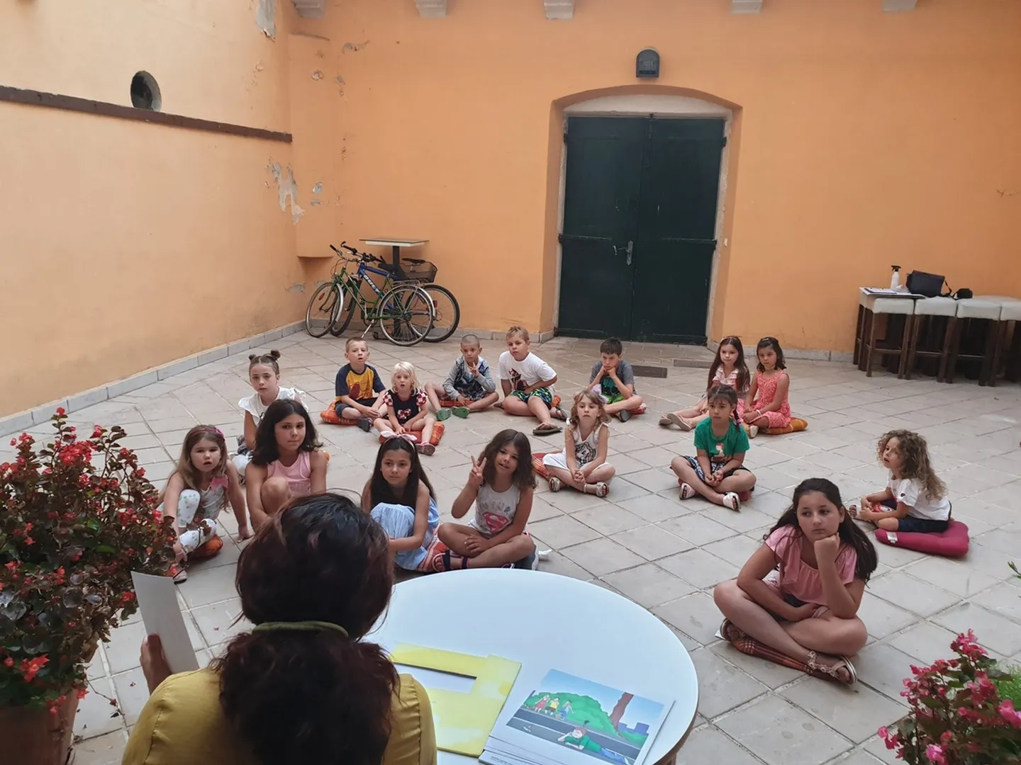 Bajkaonica Sladoknjižnica u atriju 16.07.2020  3