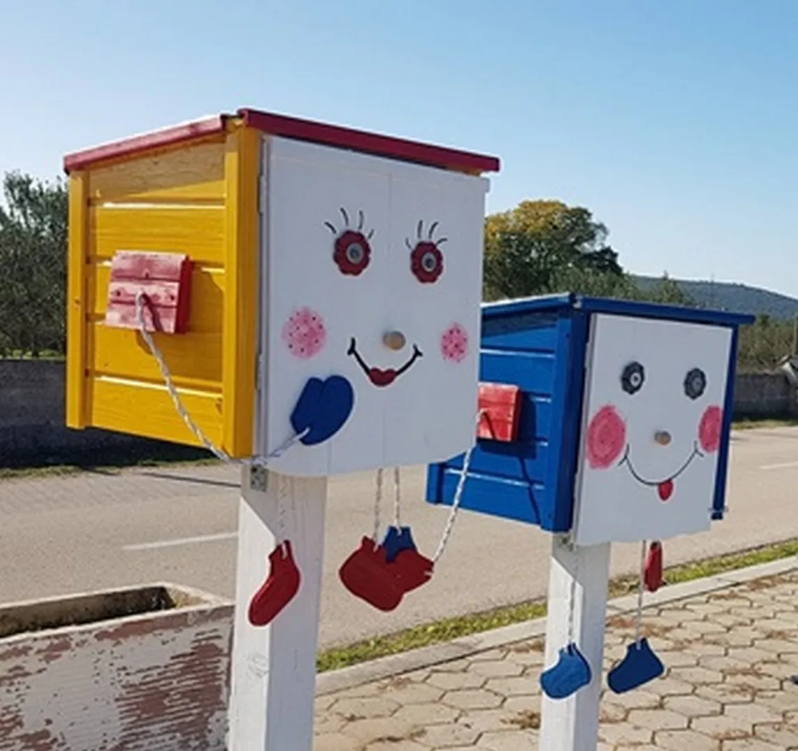 Postavili smo još dvije kućice za knjige!