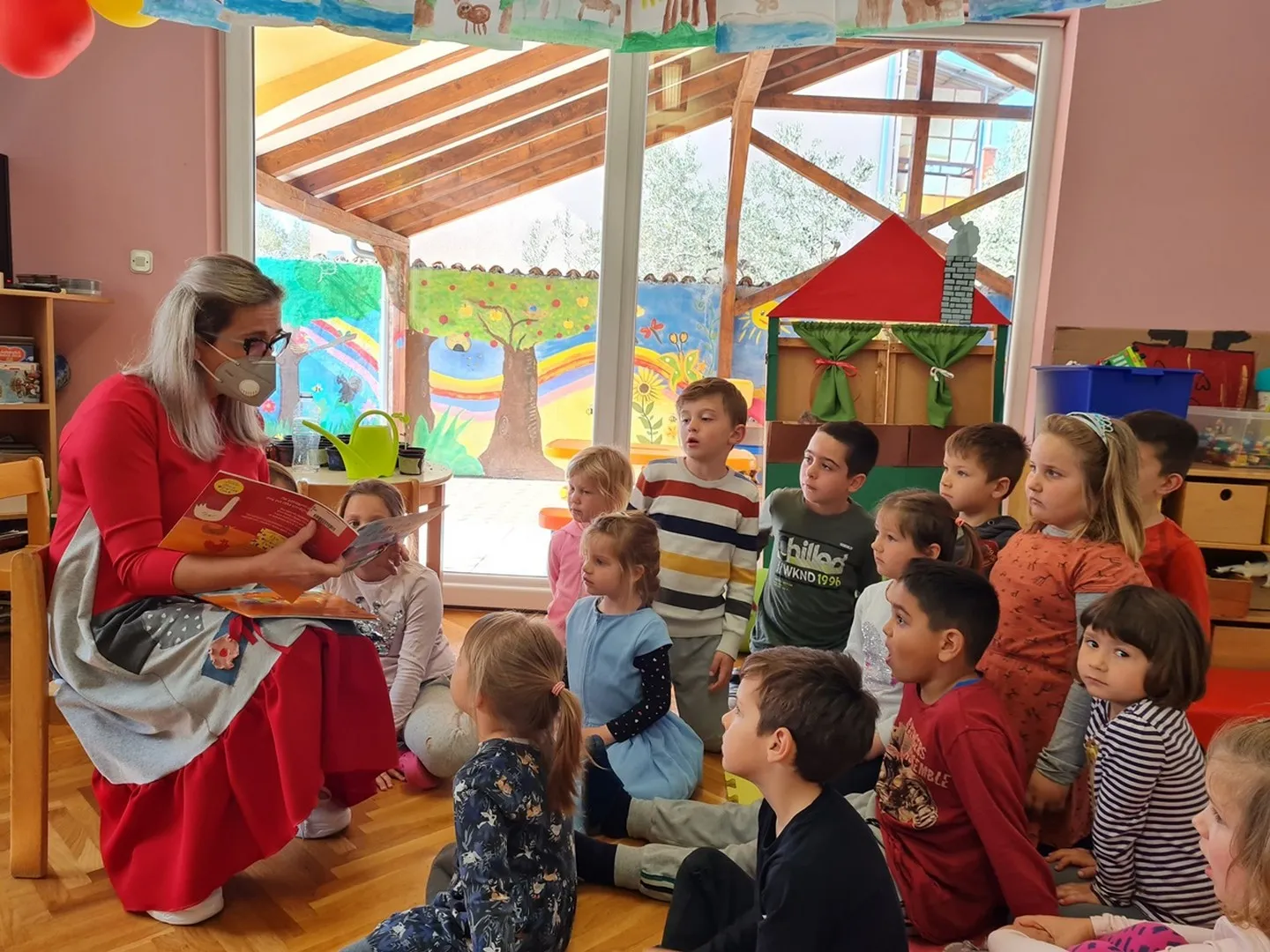 Čitanjem naglas proslavili smo Međunarodni dan dječje knjige i 8. rođendan kampanje "Čitaj mi!"