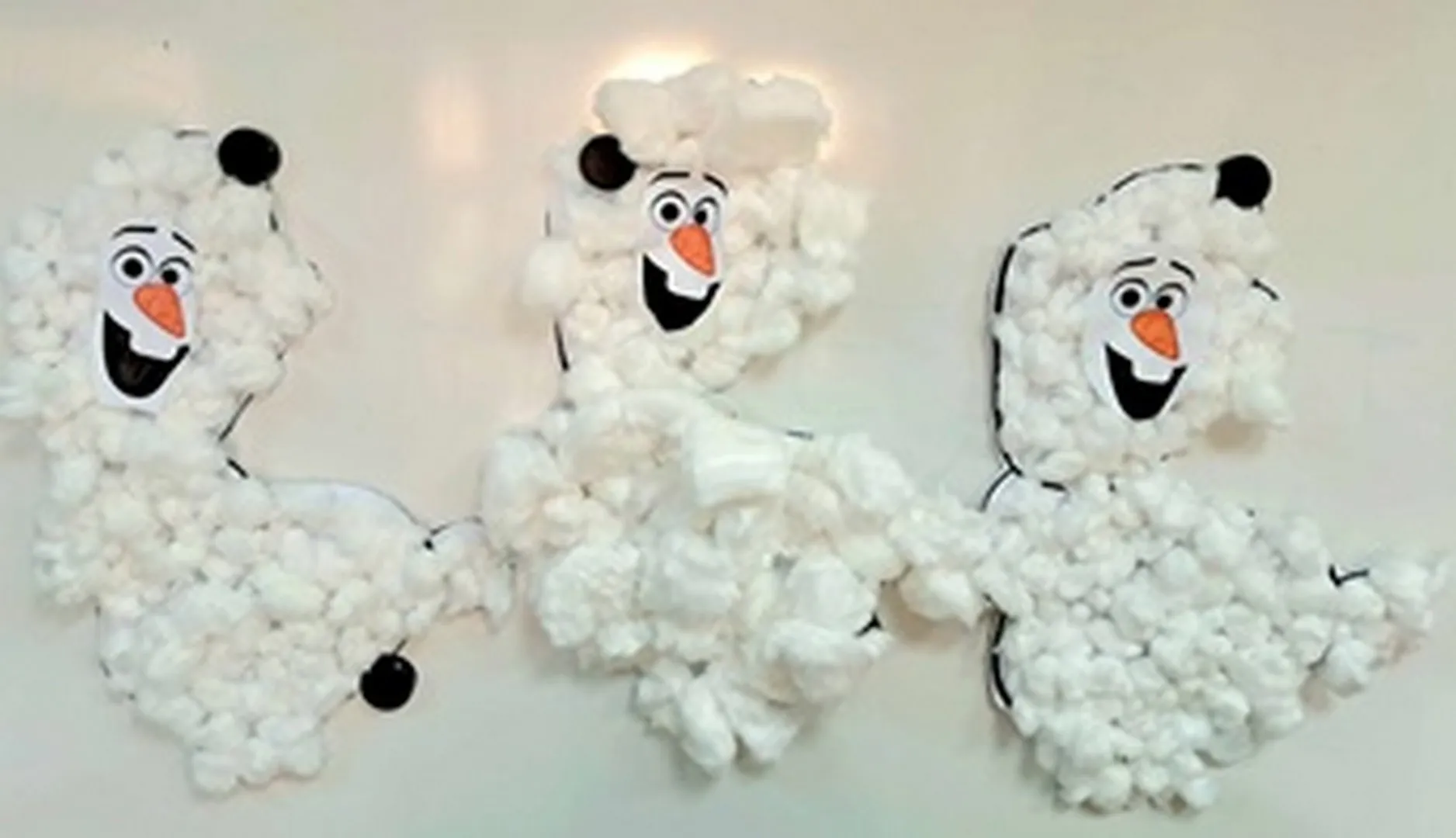 Snjegović Olaf u knjižnici!