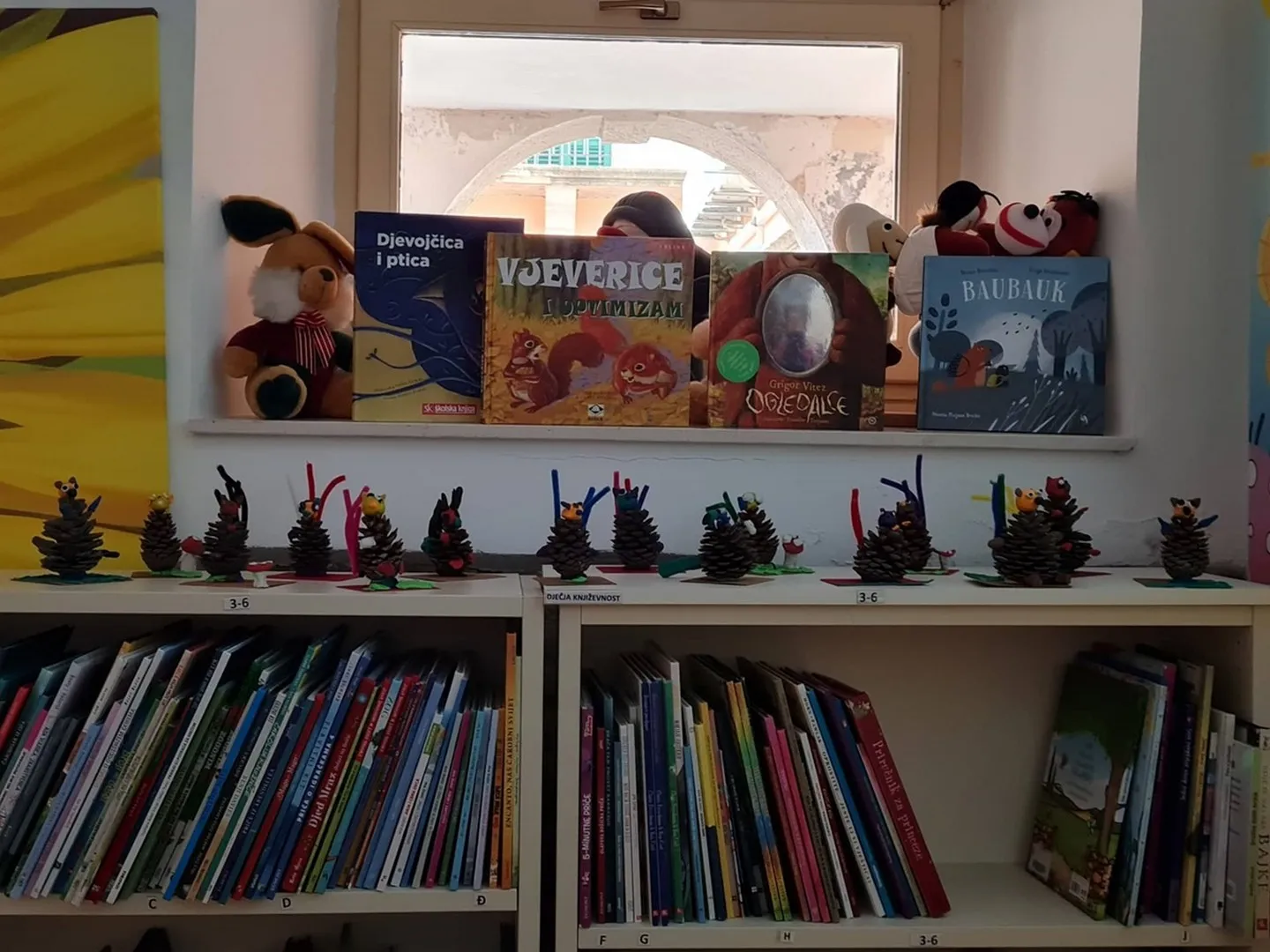 Vjeverica Mimi u posjetu knjižnici!